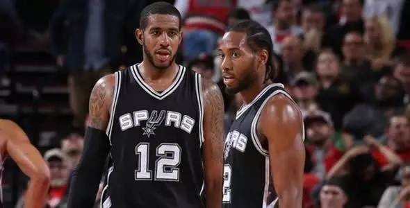 跑卫的默契 跑卫的默契