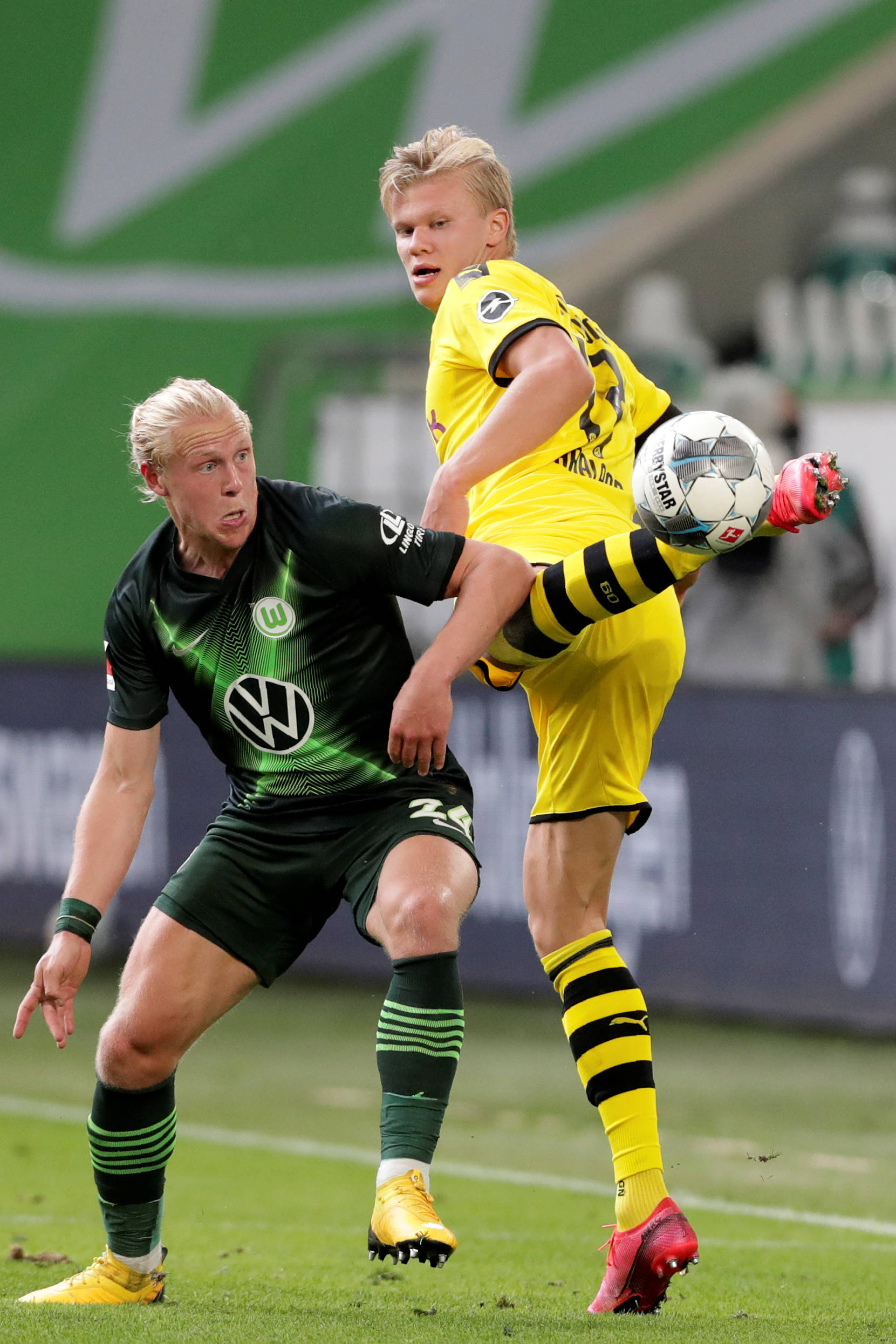 他在过去两 他在过去两